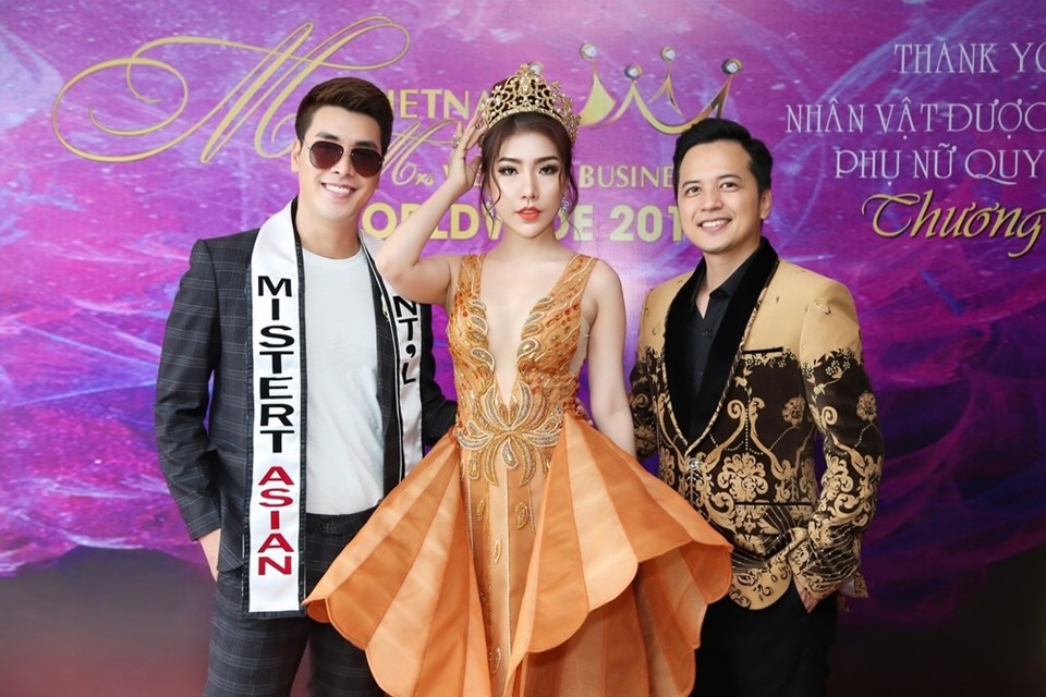 Hoàng Y Nhung làm giám khảo "Hoa hậu doanh nhân Việt Nam toàn Thế giới 2018" Hoàng Y Nhung làm giám khảo "Hoa hậu doanh nhân Việt Nam toàn Thế giới 2018"