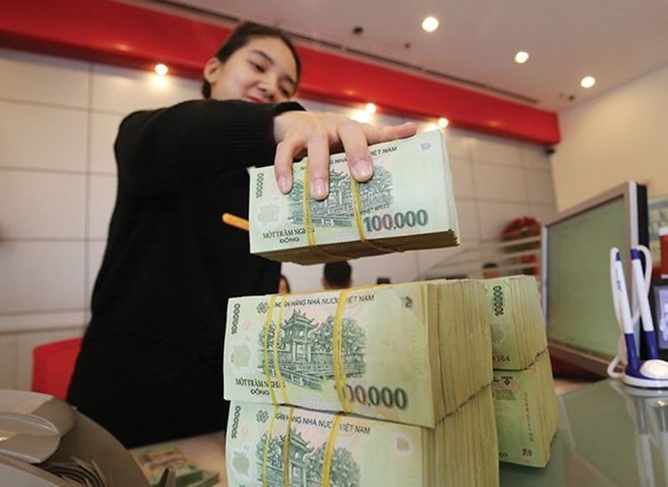 Các ngân hàng thương mại bắt đầu cuộc đua lãi suất huy động Các ngân hàng thương mại bắt đầu cuộc đua lãi suất huy động
