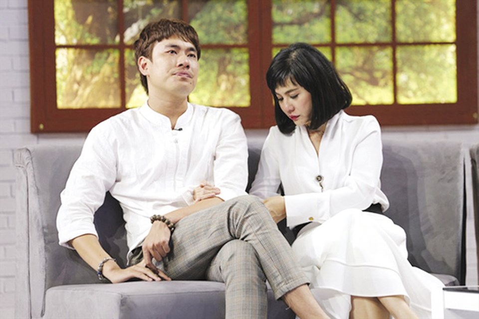 Cát Phượng và Kiều Minh Tuấn chứng minh sẽ cưới nhau sau tin đồn tan vỡ. Cát Phượng và Kiều Minh Tuấn chứng minh sẽ cưới nhau sau tin đồn tan vỡ.