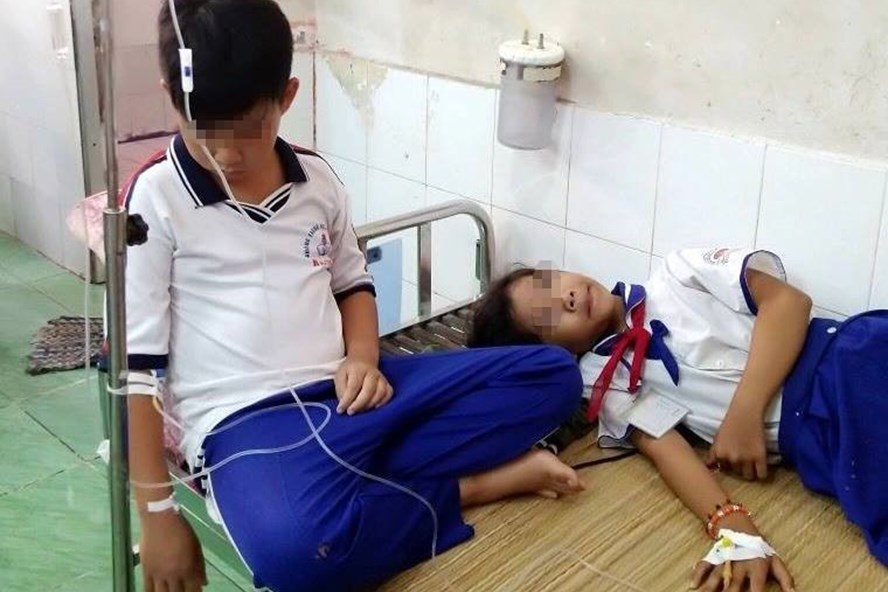 Một số em vẫn còn nằm viện điều trị, nhưng sức khỏe đã hồi phục. Ảnh: Nhật Hồ