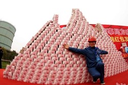 Nóng nhất hôm nay: Công ty chất tiền thành núi, thưởng tết nhân viên