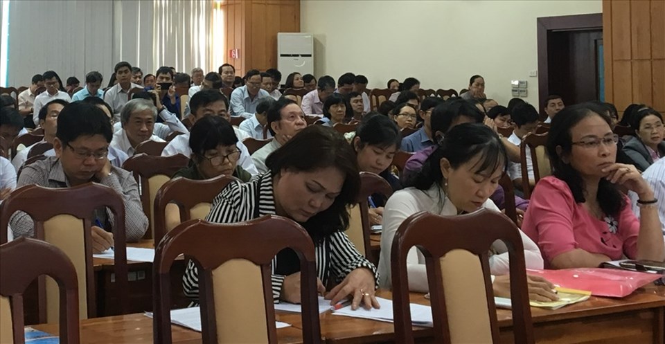 Giáo viên các trường trên địa bàn TPHCM trong hội nghị sơ kết học kỳ 1 Giáo viên các trường trên địa bàn TPHCM trong hội nghị sơ kết học kỳ 1