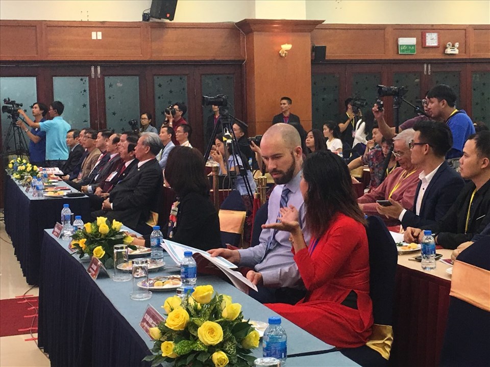Anh John Graham - đương kim Vô địch Siêu trí nhớ Mỹ năm 2018 đến Việt Nam làm huấn luyện viên cho các tuyển thủ. Anh John Graham - đương kim Vô địch Siêu trí nhớ Mỹ năm 2018 đến Việt Nam làm huấn luyện viên cho các tuyển thủ.