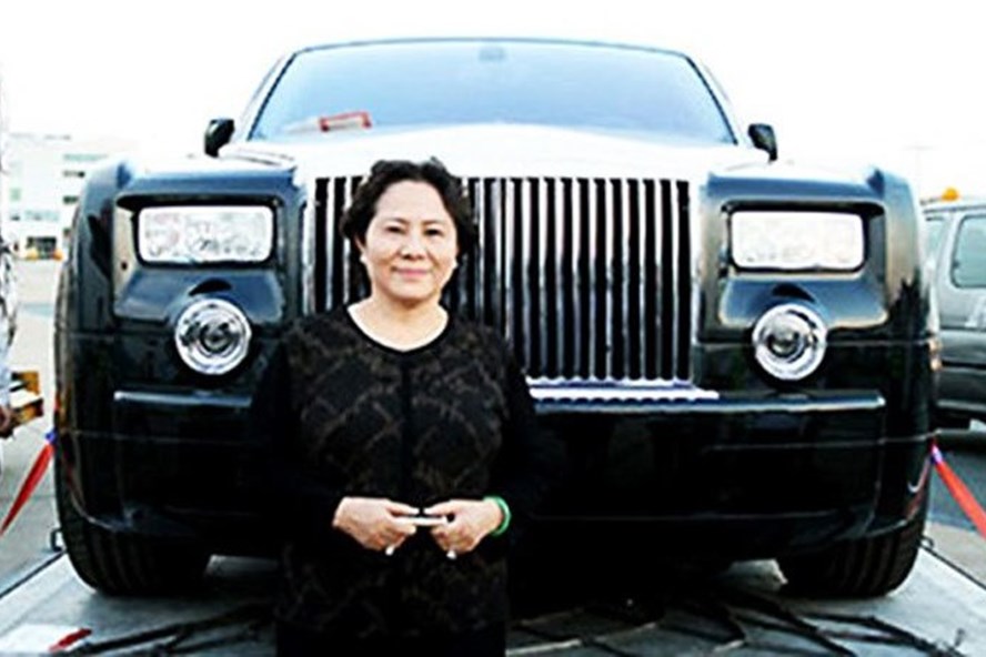 Nữ đại gia sở hữu siêu xe đắt nhất Việt Nam từng vang tiếng một thời.