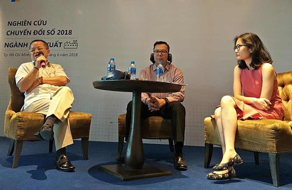 Ông Lê Văn Quang - Chủ tịch Cty thủy sản Minh Phú trong một dịp chia sẻ việc ứng dụng công nghệ tại doanh nghiệp này (trái). Ông Lê Văn Quang - Chủ tịch Cty thủy sản Minh Phú trong một dịp chia sẻ việc ứng dụng công nghệ tại doanh nghiệp này (trái).