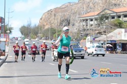 Marathoner nữ U65 tuổi mong có... đối thủ ở các giải chạy Việt Nam