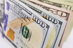 Tỷ giá ngoại tệ 19.10: USD rơi mạnh, thời điểm vàng để mua gom?