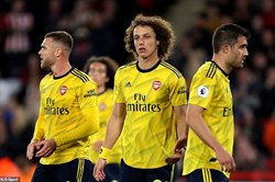 Bất ngờ thua sốc Sheffield Utd 0-1, Arsenal bật bãi khỏi top 4