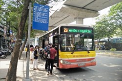 Giao thông công cộng liệu có phát triển khi còn xuất hiện thói côn đồ?