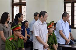 Gian lận điểm thi Hà Giang: Xem xét trách nhiệm của vợ chủ tịch tỉnh