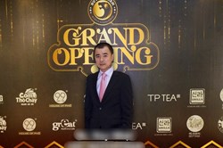 Ông chủ chuỗi nhà hàng Món Huế bị tố nợ tiền hàng chục tỉ là ai?