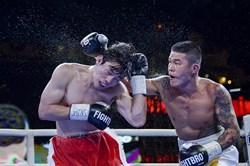 "Nam vương" boxing WBA Trương Đình Hoàng: Nhiều khi đi ăn cũng ngại