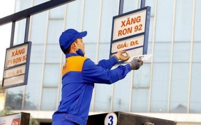 Giá xăng có thể giảm vào ngày mai