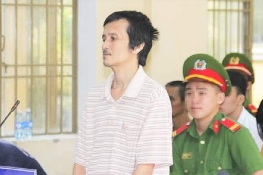 5 lần xâm hại bé gái, gã hàng xóm lãnh 20 năm tù 5 lan xam hai be gai ga hang xom lanh 20 nam tu