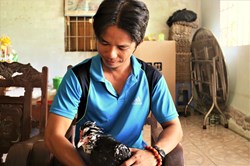 Bố đơn thân trở thành triệu phú nhờ đàn gà sang chảnh đến từ trời Âu