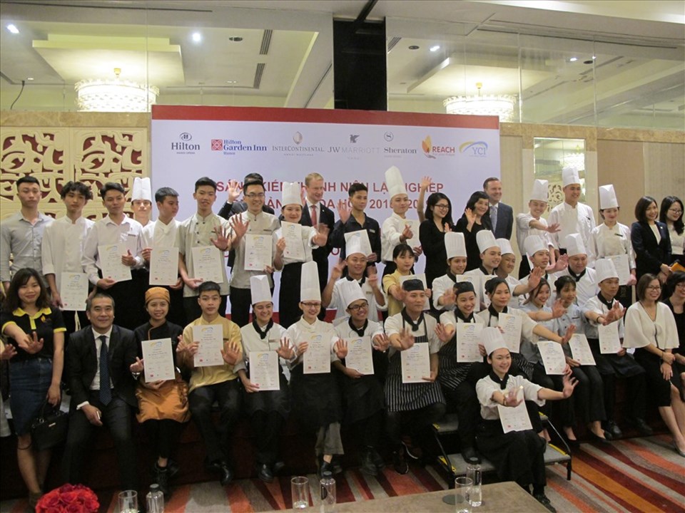 Niềm vui của các học viên vừa hoàn tất chương trình học nghề YCI khóa 2018 - 2019. Ảnh: L.Q.V Niềm vui của các học viên vừa hoàn tất chương trình học nghề YCI khóa 2018 - 2019. Ảnh: L.Q.V