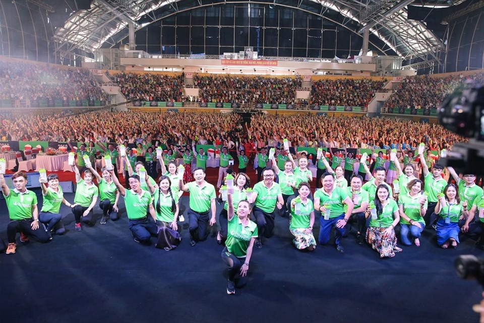 Herbalife tổ chức đồng diễn SHAKE kỷ lục tại TPHCM Herbalife tổ chức đồng diễn SHAKE kỷ lục tại TPHCM