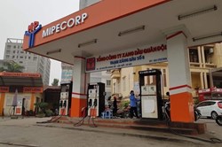 Nhiều cây xăng Hà Nội báo hết hàng, ngừng bán xăng RON 95