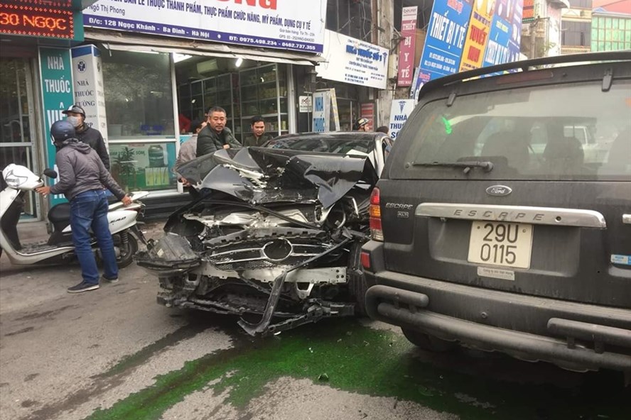 Một vụ TNGT tại phố Ngọc Khánh (Ba Đình, Hà Nội). Ảnh: MH