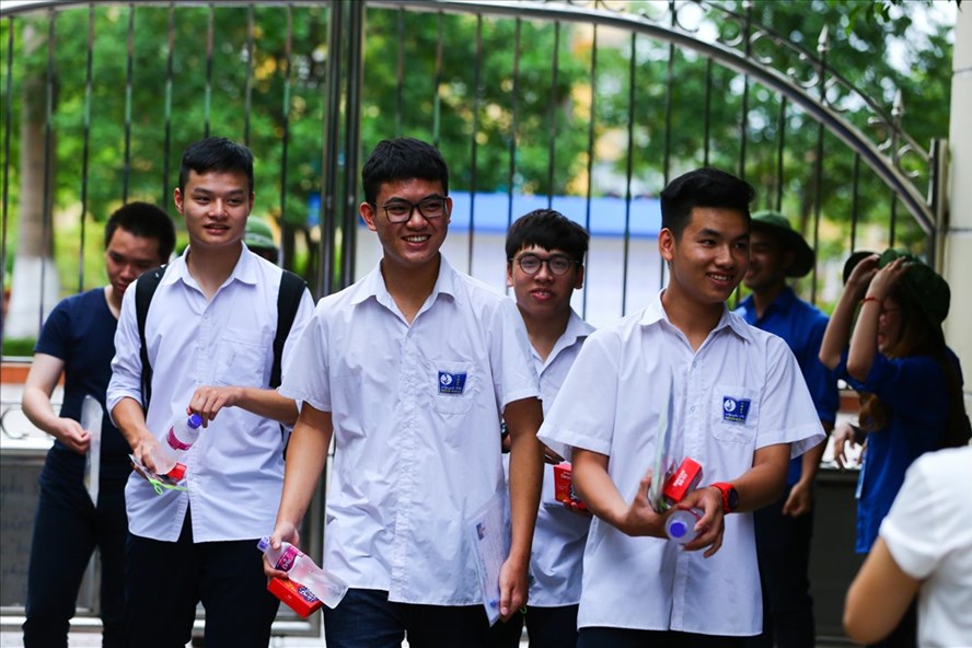 Học sinh lớp 12 ở Hà Nội sẽ tham gia đợt thi khảo sát kiến thức, chuẩn bị cho kỳ thi THPT quốc gia 2019. Ảnh minh họa: Sơn Tùng.