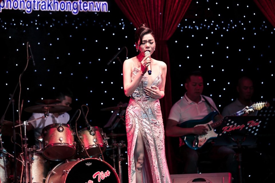 Ca sĩ Lệ Quyên. Ca sĩ Lệ Quyên.