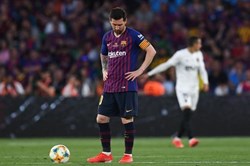 Thua 1-2 trước Valencia, Barca để tuột mất chức vô địch Cúp Nhà vua