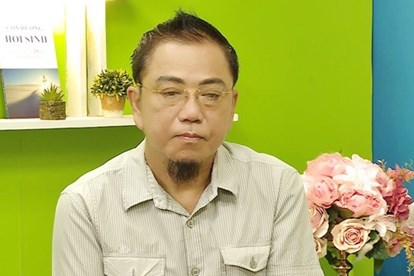 Nghệ sĩ hài Hồng Tơ bị bắt để điều tra hành vi đánh bạc