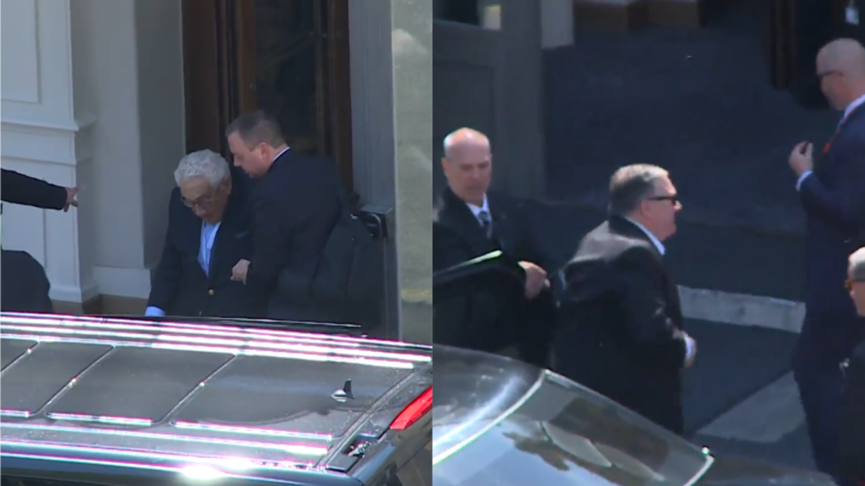 &Atilde;ng Henry Kissinger (tr&Atilde;&iexcl;i) v&Atilde;&nbsp; Ngo&aacute;&ordm;&iexcl;i tr&AElig;&deg;&aacute;&raquo;ng M&aacute;&raquo;&sup1; Mike Pompeo. &aacute;&ordm;&cent;nh: RT.