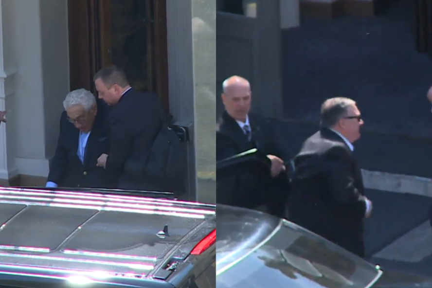 Ãng Henry Kissinger (trái) và Ngoại trưá»ng Mỹ Mike Pompeo. Ảnh: RT.