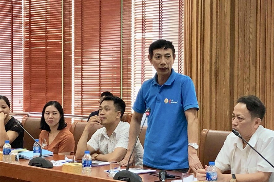 Ãng VÅ© Quang Thá» - nguyên Viá»n trưá»ng Viá»n Công nhân Công Äoà n Tá»ng LÄLÄVN phát biá»u tại buá»i toạ Äà m. Ảnh: Q.C-H.A