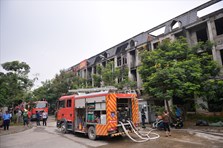 Toàn cảnh vụ cháy dãy biệt thự liền kề gần Thiên Đường Bảo Sơn