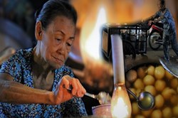 Gánh chè khuya hơn 40 năm làm thực khách Sài Gòn "mê mệt"