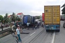 Hiện trường tang thương vụ tại nạn ở Hải Dương khiến 5 người tử vong