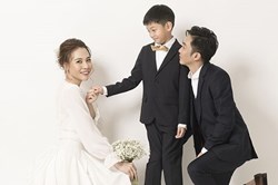 Subeo nhí nhảnh chụp ảnh cưới cùng Cường Đô La và Đàm Thu Trang
