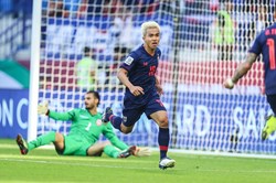 “Messi Thái Lan” và sự tự ái của cầu thủ Việt Nam