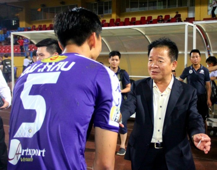 Bầu Hiển cam kết Văn Hậu sẽ dự SEA Games 2019 cùng U22 Việt Nam