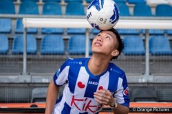 Tin thể thao 24h: Xác định thời điểm Văn Hậu có visa sang SC Heerenveen