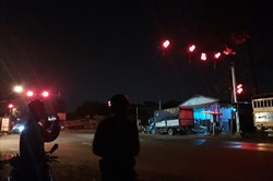 3 đối tượng nghiện ma túy nhảy khỏi xe công an để bỏ trốn