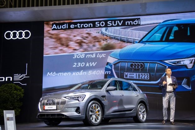 Audi e-tron SUV 2022 ra mắt, giá bán từ 2,97 tỉ đồng