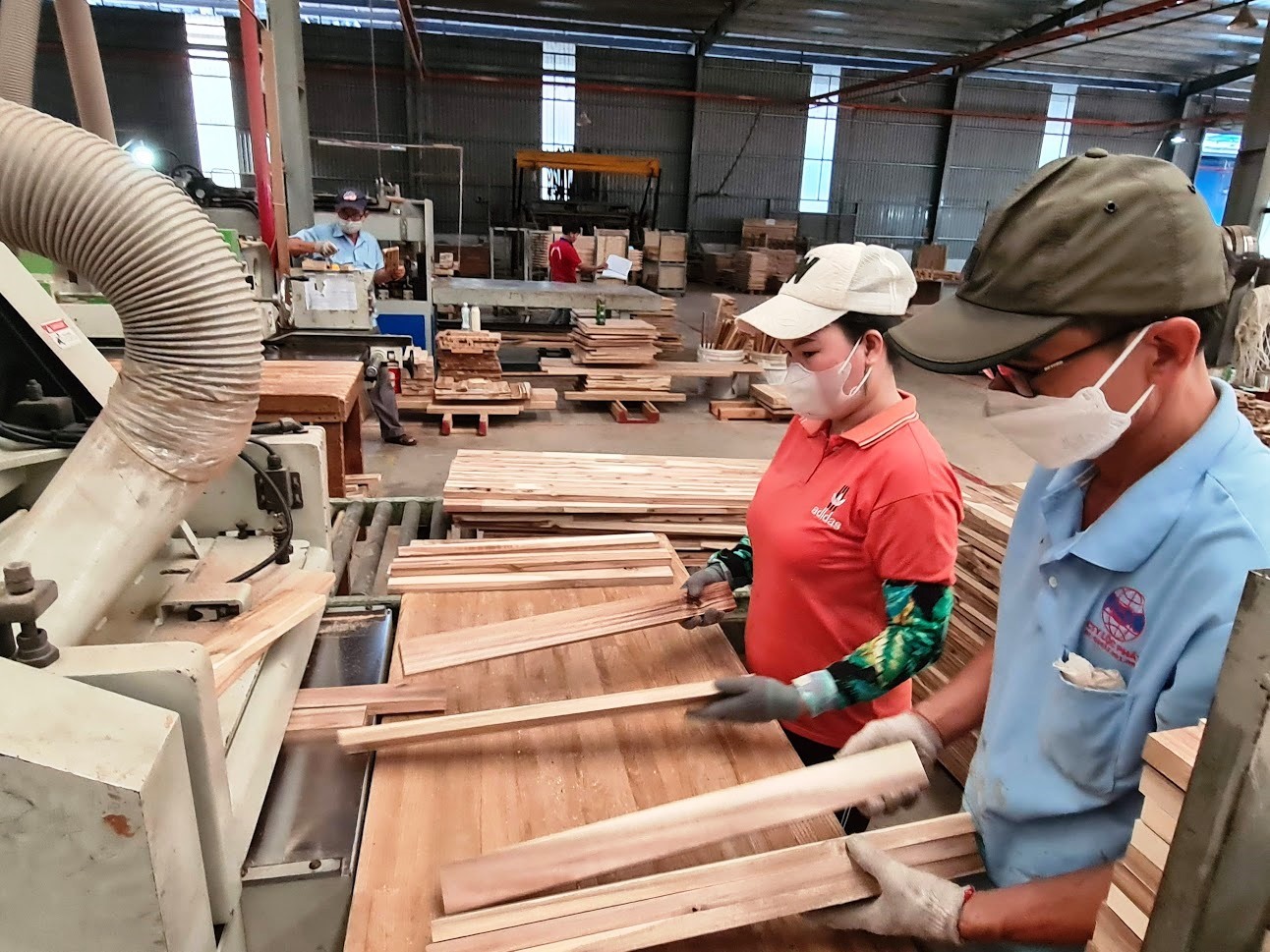 Xuất khẩu gỗ gặp nhiều thách thức lớn