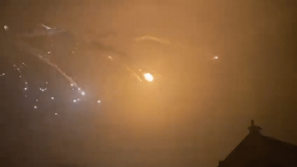 Nhiễu loạn tin Ukraina bắn hạ "máy bay địch" ở Kiev